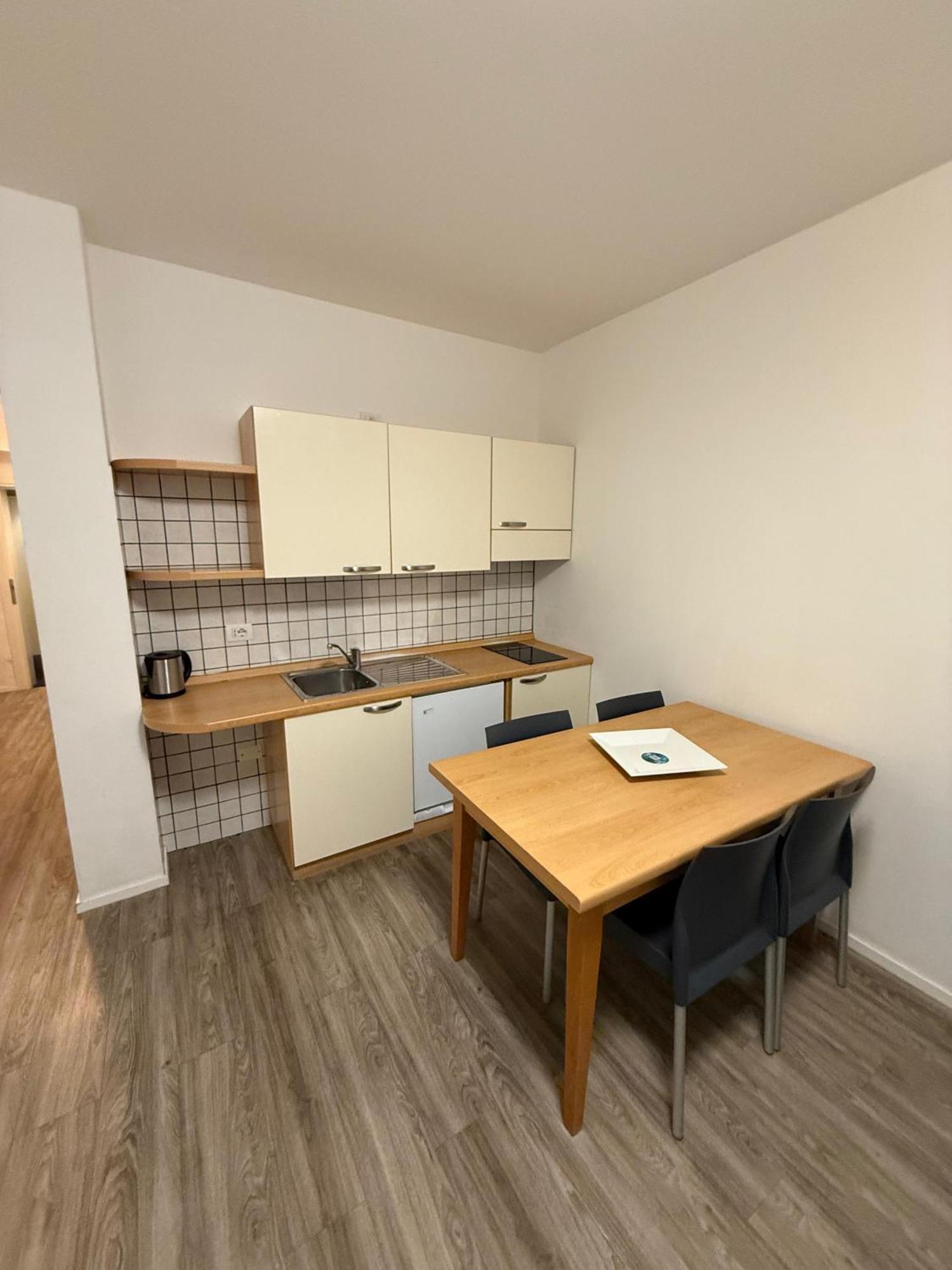 Torbole Aparthotel Torbole Sul Garda Rom bilde